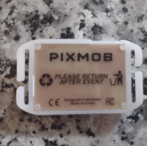 Taylor Swift Eras Tour light-up bracelet - Picture 2 of 3